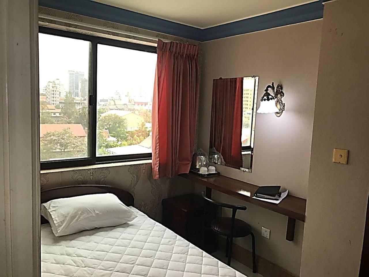 Rs Galaxy Hotel Phnom Penh Exterior photo